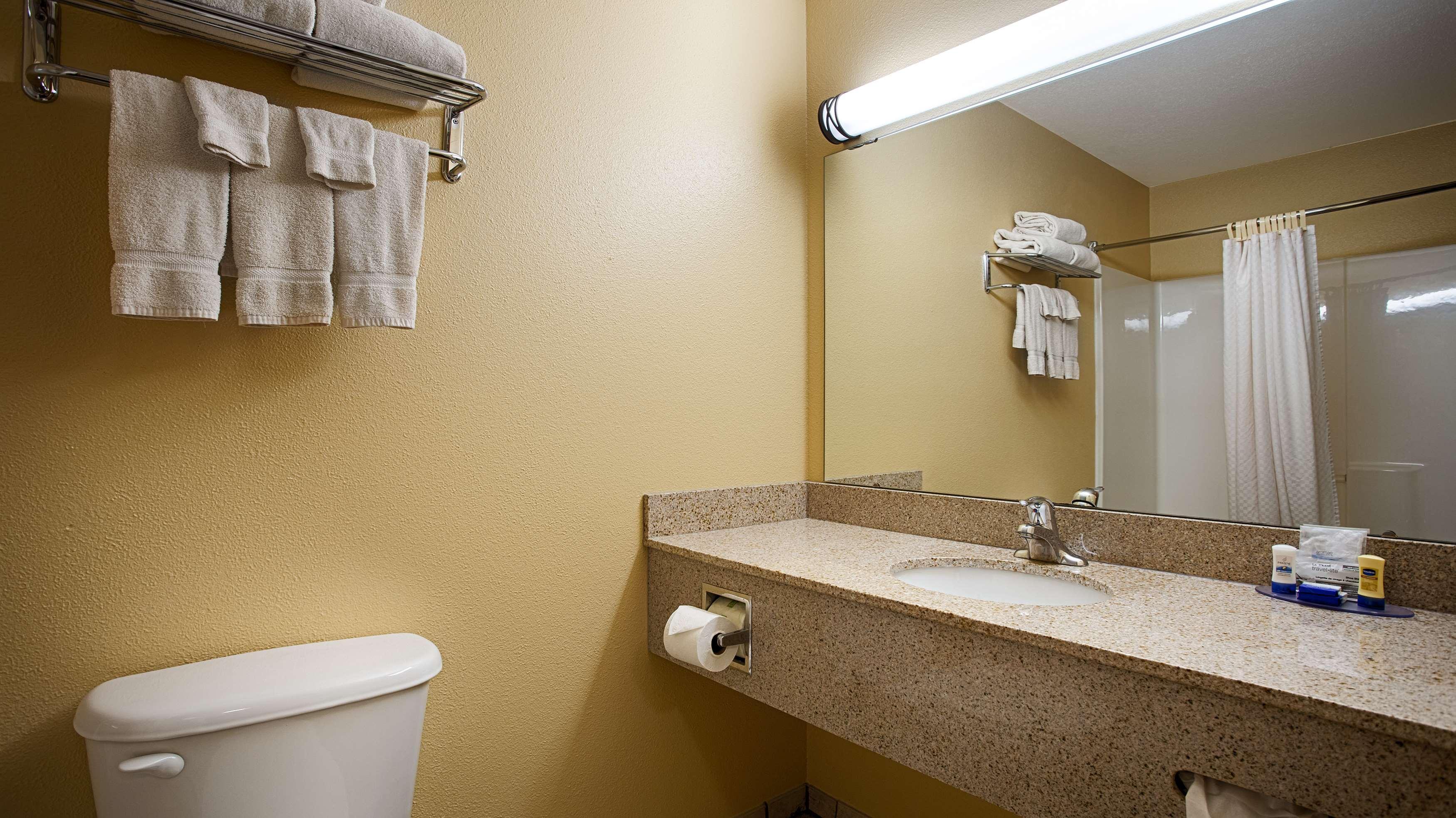 Best Western Penn-Ohio Inn & Suites Hubbard Δωμάτιο φωτογραφία